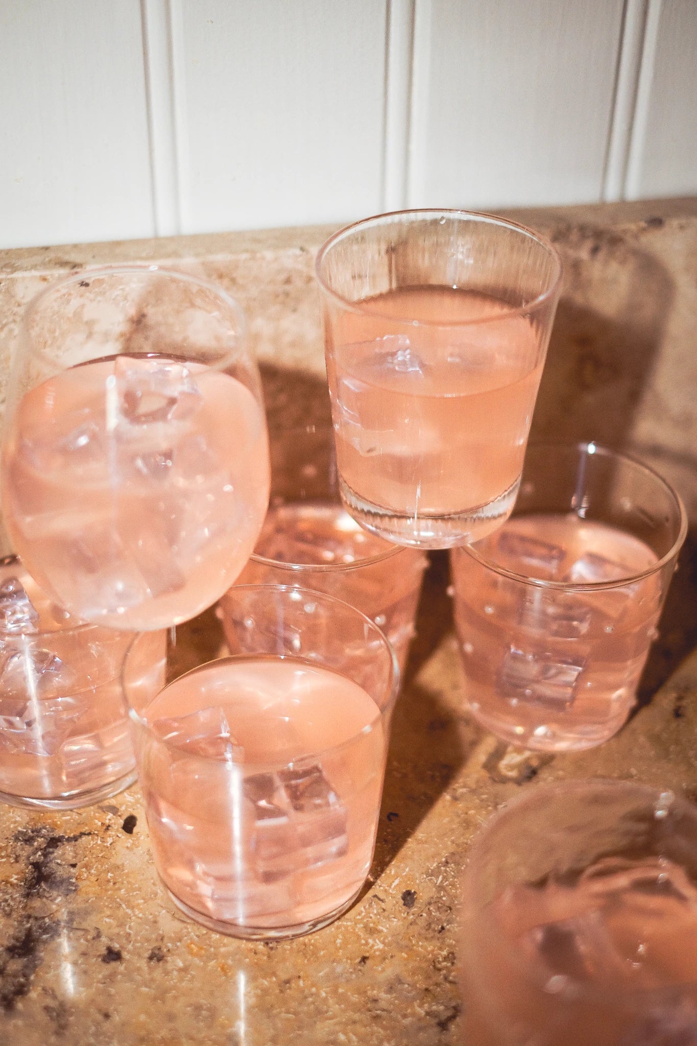 Lowcaly be cukraus vaisių gėrimas „rožinė limonada“ 1L (Geriausias iki 18.11.25)