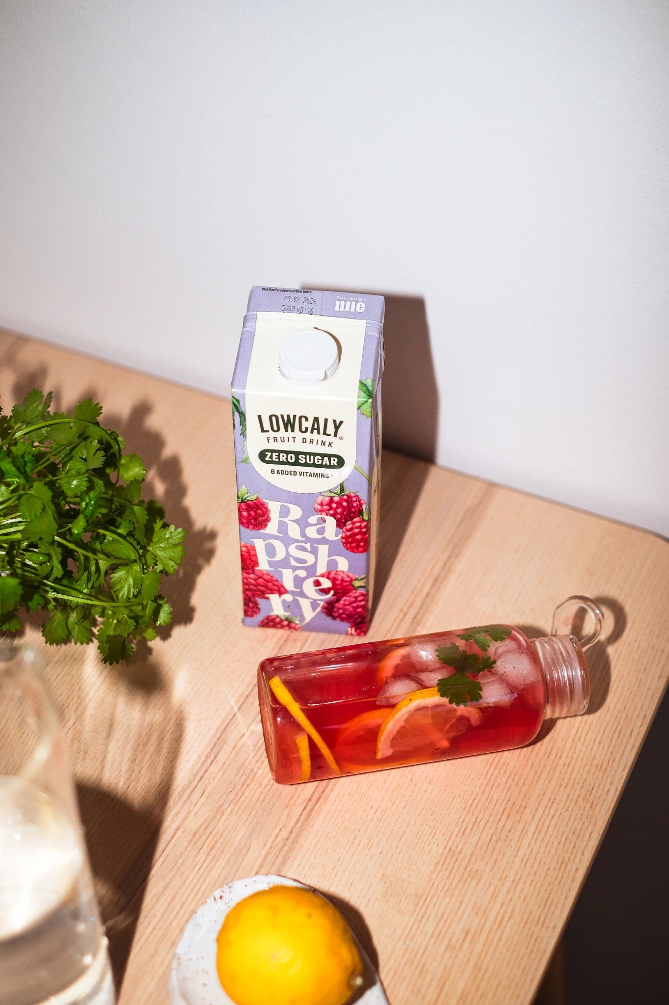 Lowcaly be cukraus vaisių gėrimas „aviečių sorbetas“ 1L